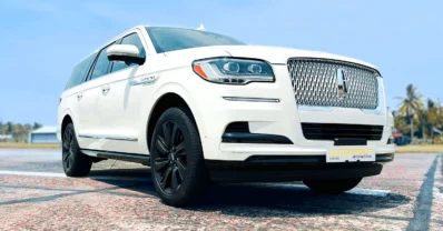 Right-Hand Drive 2024 Lincoln Navigator