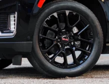 2024-gmc-yukon-denali-xl-reserve-exterior-black-rims