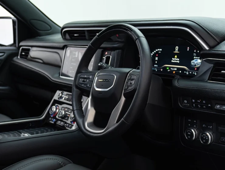 2024-gmc-yukon-denali-xl-reserve-interior-front-dash-drivers