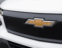 Chevrolet Silverado EV 4WT in Summit White Badge