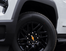 Chevrolet Silverado EV 4WT in Summit White Wheel Side