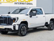 2025 GMC Sierra 3500HD Denali Ultimate Front Qtr Panel