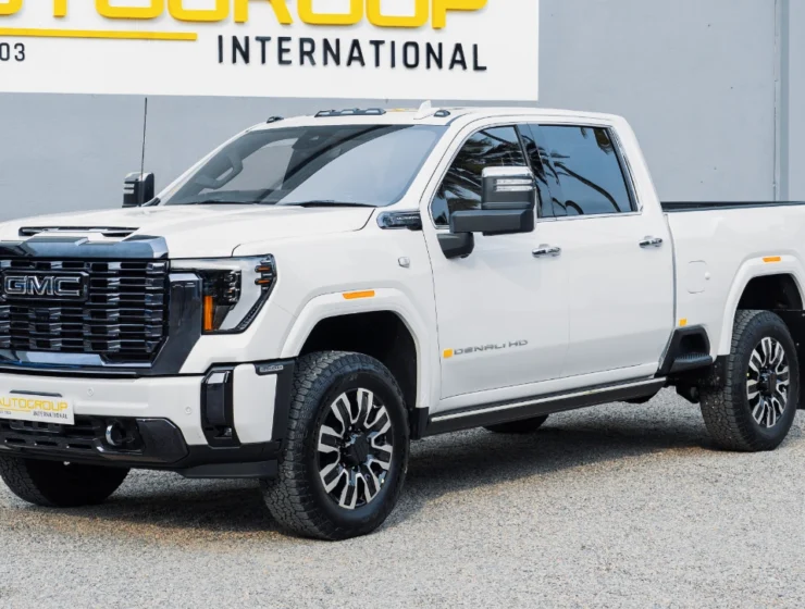 2025 GMC Sierra 3500HD Denali Ultimate Front Qtr Panel