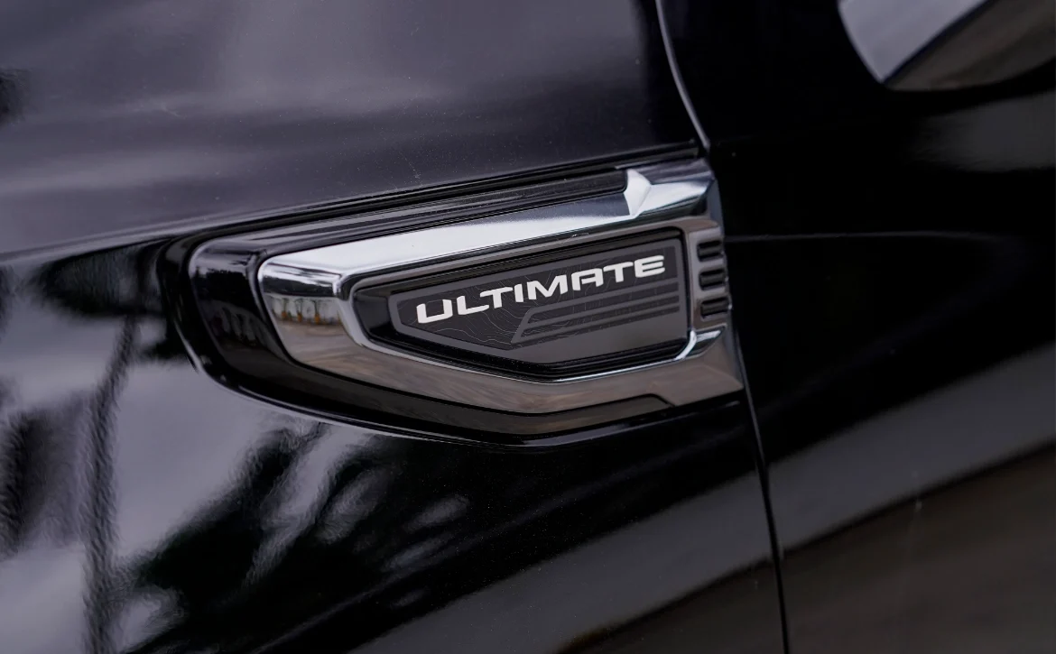 2025 GMC Yukon Denali Ultimate Badge