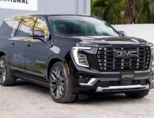 2025 GMC Yukon Denali Ultimate Front Qtr panel