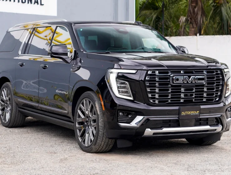 2025 GMC Yukon Denali Ultimate Front Qtr panel