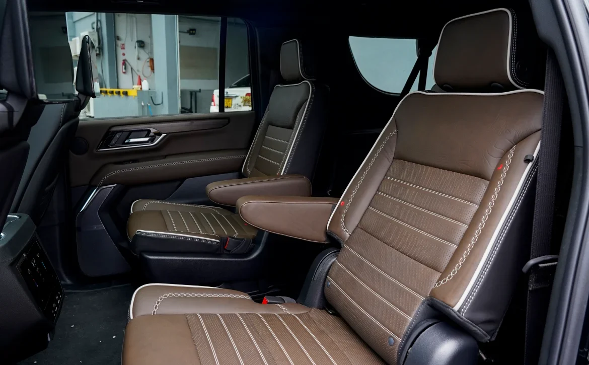 2025 GMC Yukon Denali Ultimate Rear seating Right