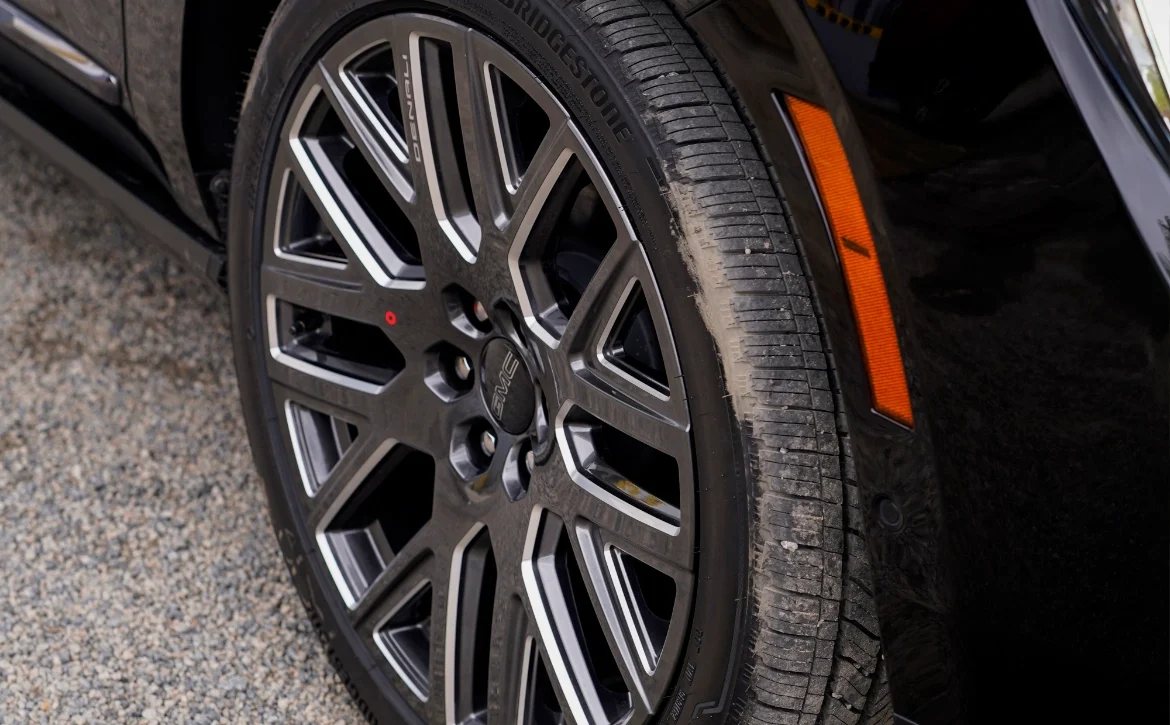 2025 GMC Yukon Denali Ultimate Wheels