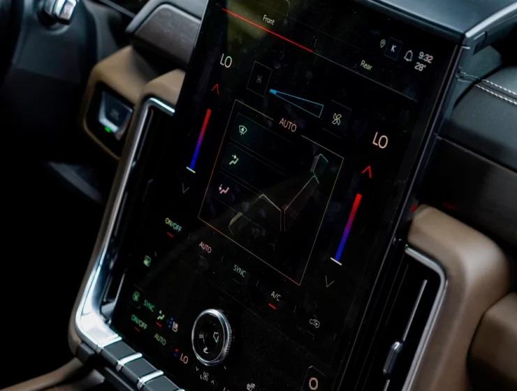 2025 GMC Yukon Denali Ultimate infortainment