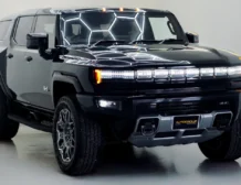 GMC Hummer EV 3X Void Black Front Qtr Panel