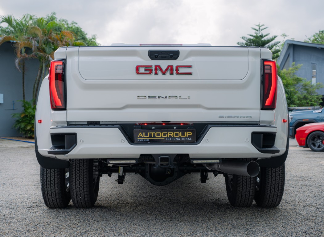 GMC-Sierra-3500-Dually-Back-Medium
