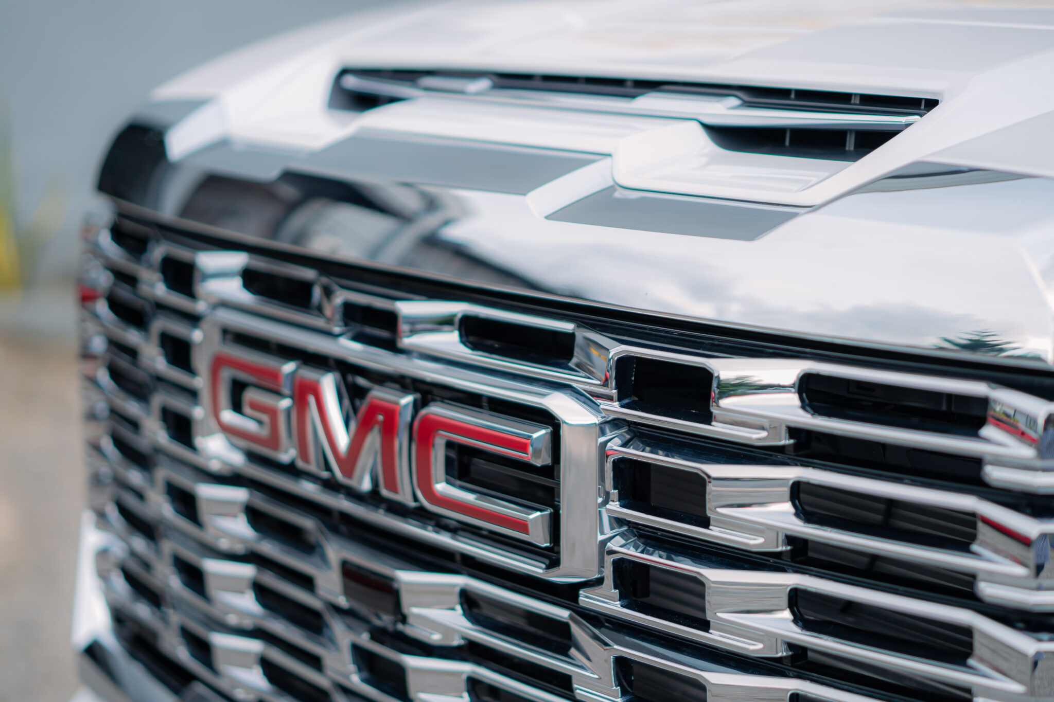 GMC-Sierra-3500-Dually-Front-Grill-2048x1365
