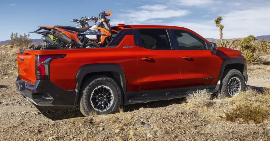 2025 Chevrolet Silverado Trail boss - Side profile