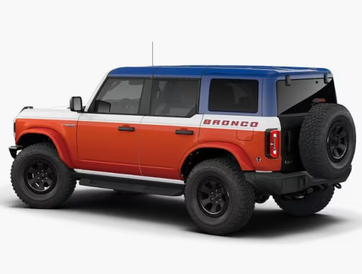 right-hand drive 2025 Ford Bronco Stroppe Edition in Oxford White, powered by a 2.7L twin-turbo EcoBoost V6 from Autogroup International - side view, Ready for Australia