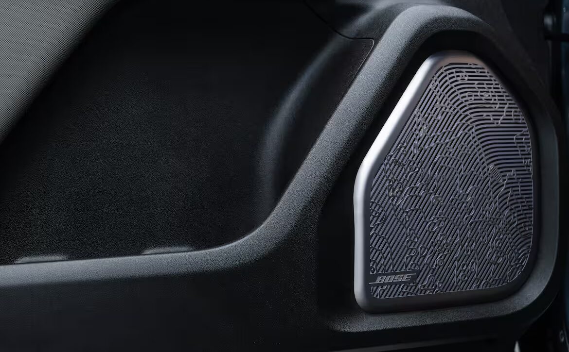 Right hand drive 2026 Hummer EV SUV 3X in Graphite Blue Metallic from Autogroup International - Bose Stereo