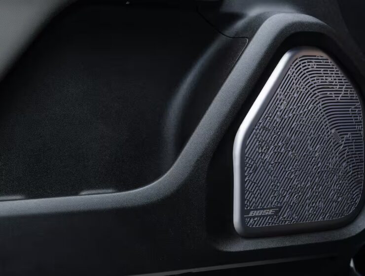 Right hand drive 2026 Hummer EV SUV 3X in Graphite Blue Metallic from Autogroup International - Bose Stereo