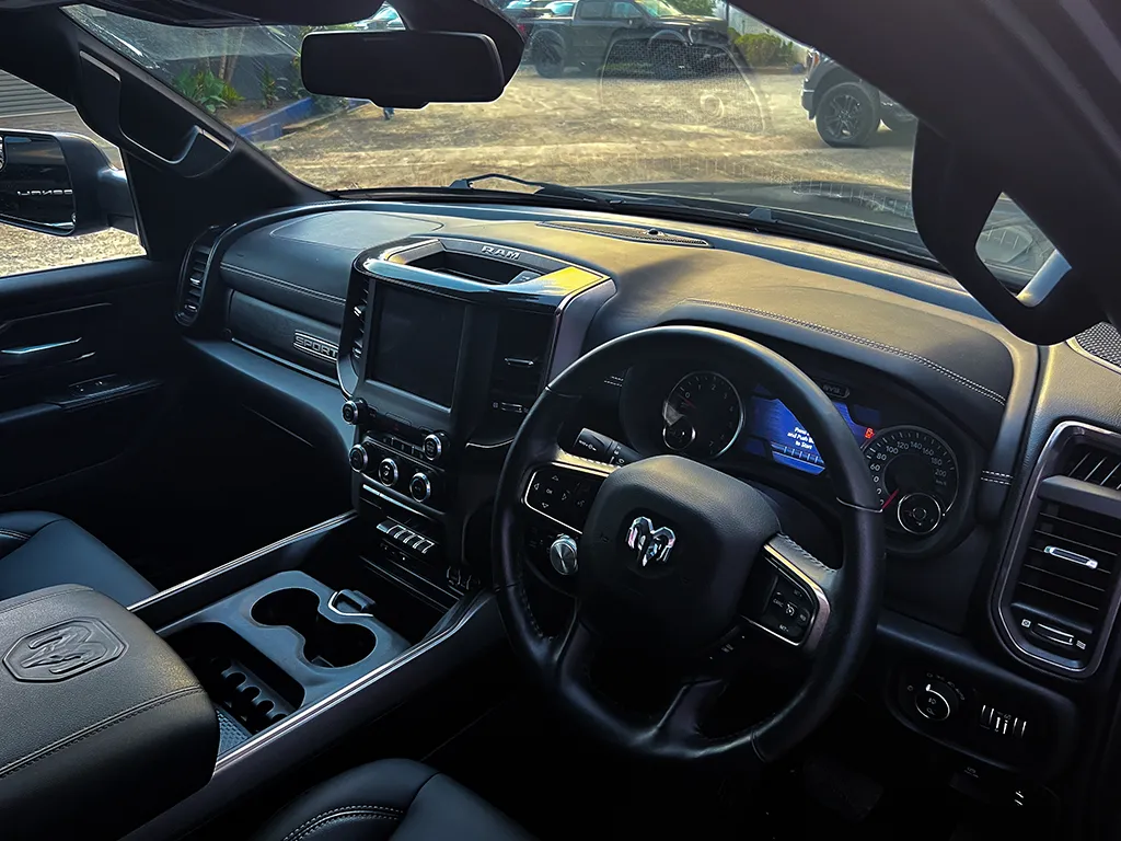 RAM_1500_TRX_2024_02-1